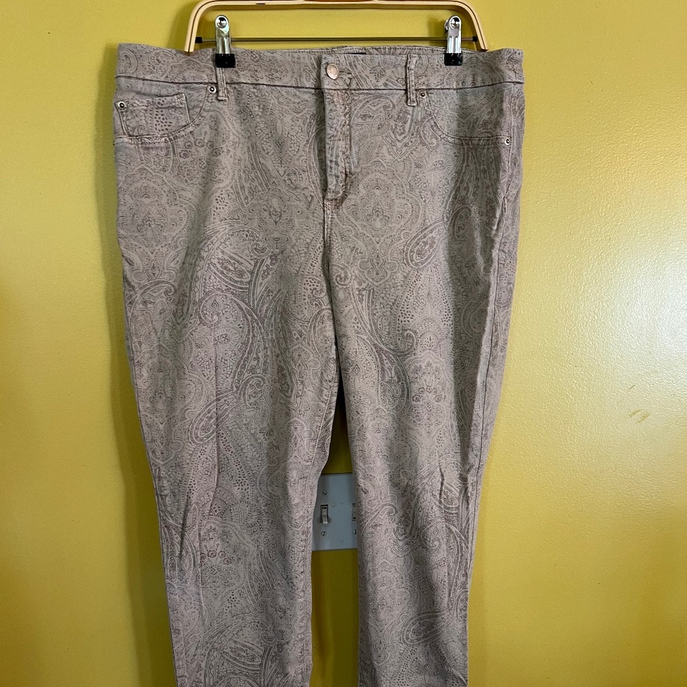 Chico’s Slim Leg Ankle Tan Paisley Print Jeans